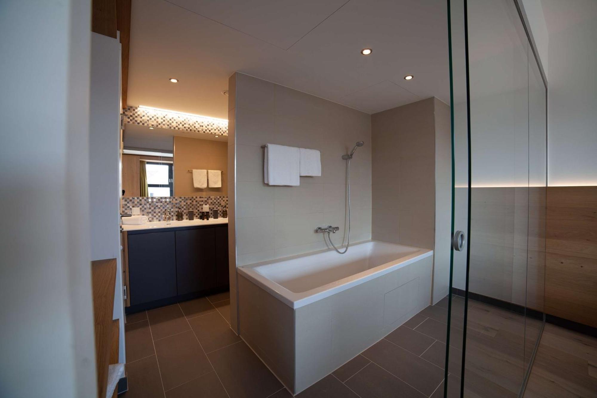 Western Tulln 4*
